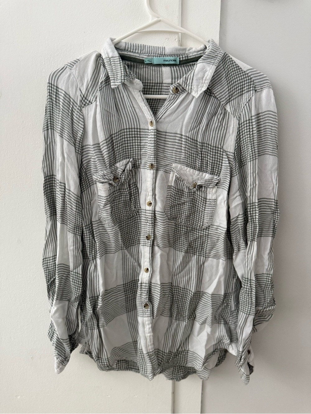 Maurices White & Gray Plaid Button-Up Shirt Women’s